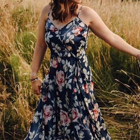 Blue floral maxi dress - Picture 3 of 3